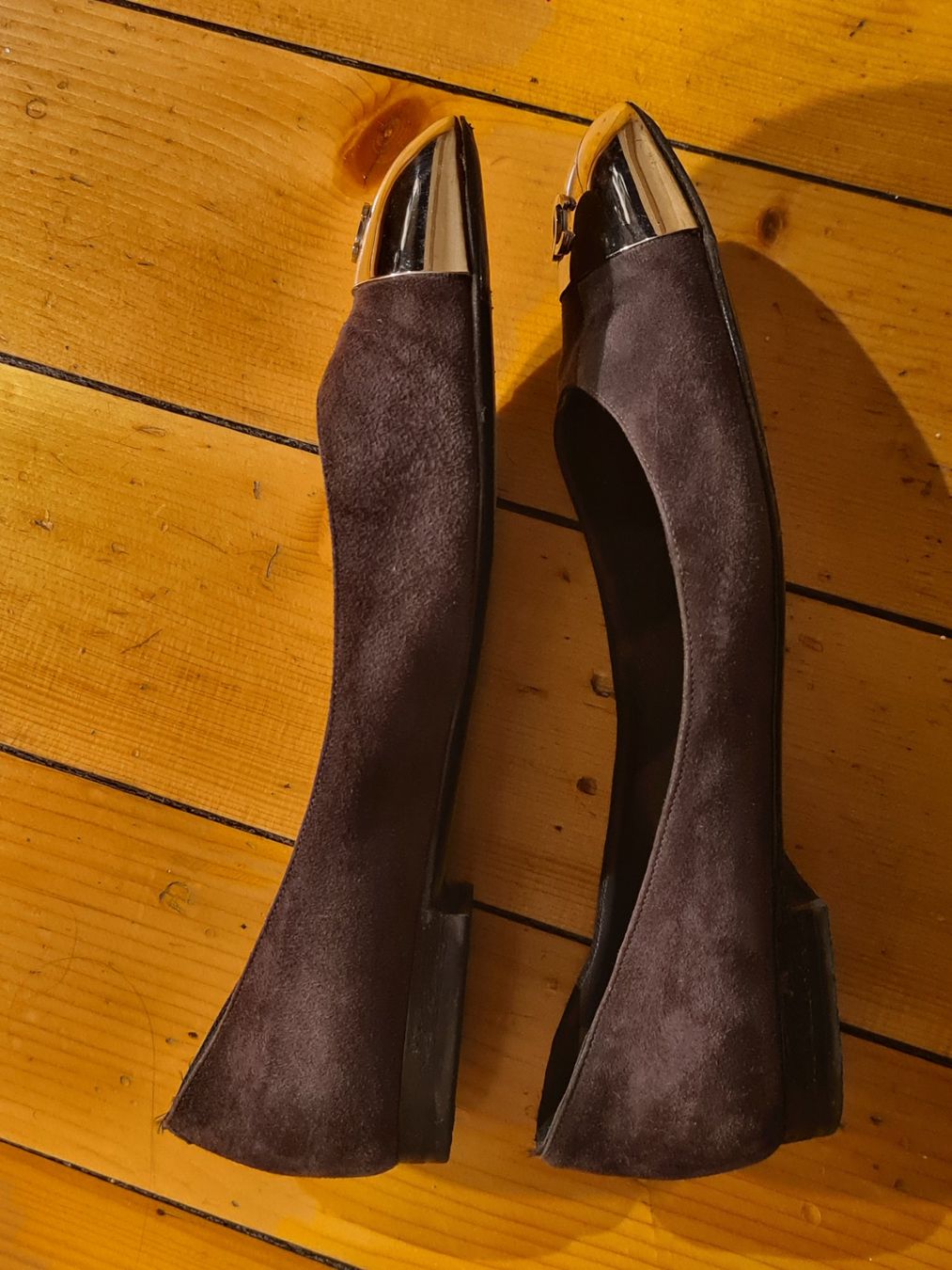 Chanel Scarpe da donna: Ballerines Chanel en daim suède gris 36 – Usato da Genève venduto da Tresor305 7