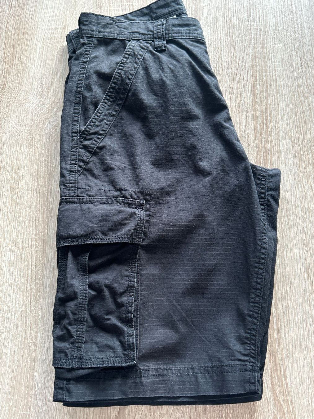 C&A Pantaloni: Schwarze Cargo Shorts von C&A  Gr. W28 – Usato da Brunnen venduto da Nala2929 1