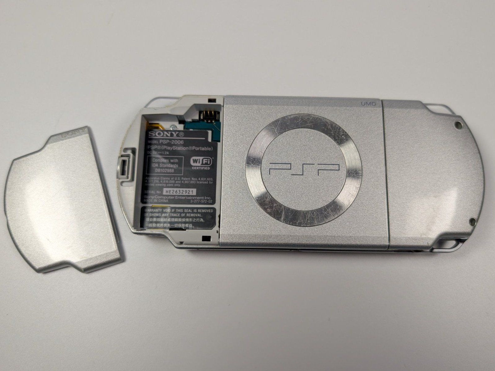 Sony Konsolen: Sony PSP 3006 Silver – Gebraucht aus Ostermundigen von TradeLab 3