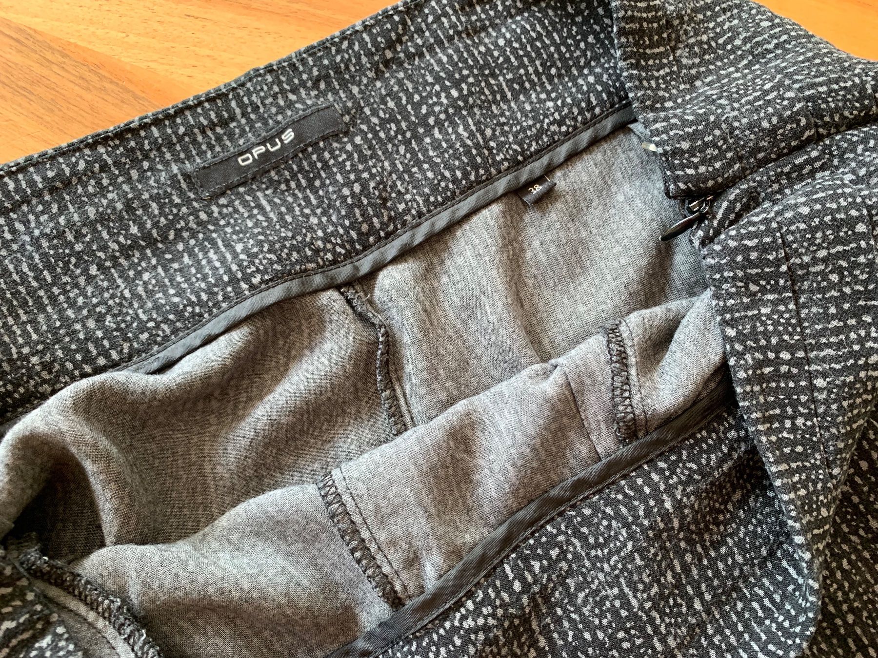 Opus Pantaloni: OPUS mega Flatterhose / Sommerhose Gr. 38 – Usato da Meiringen venduto da Stuffandmore 2