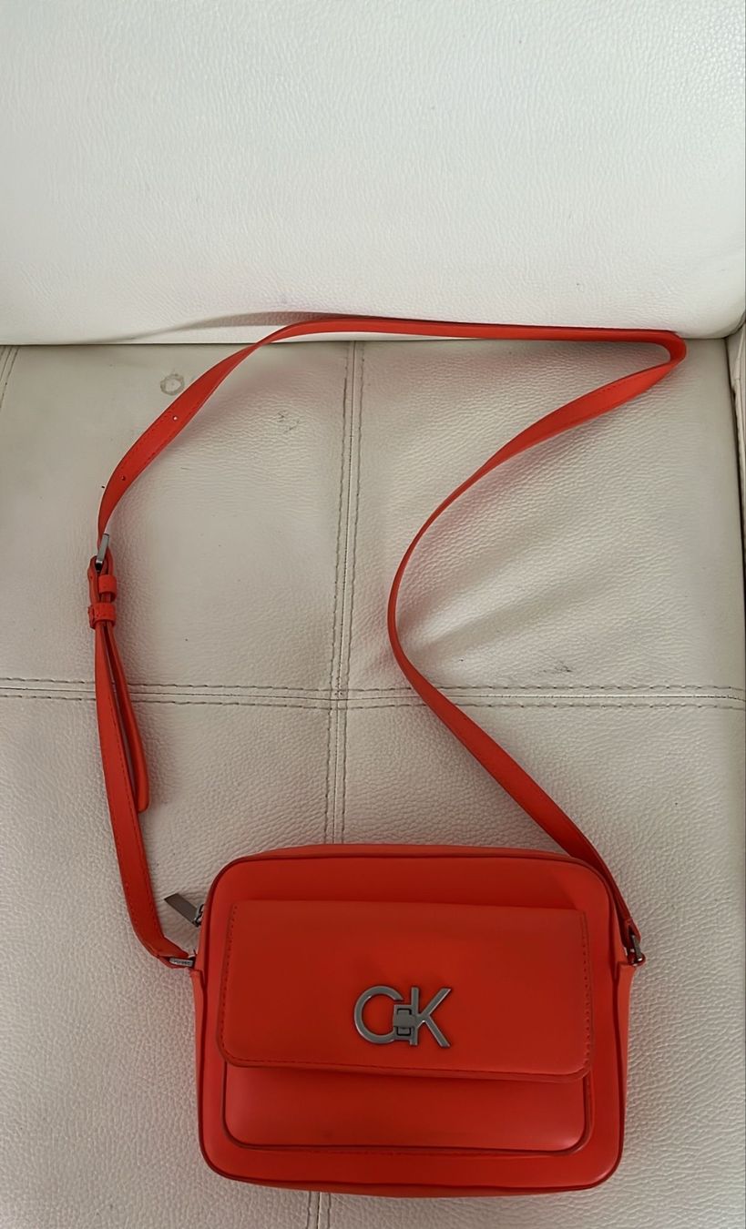Calvin Klein Borse da donna: Borsa Calvin Klein – Usato da Davesco soragno venduto da Gaby230