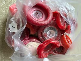 Kerzenwachs Reste, rot ca .2 Kg