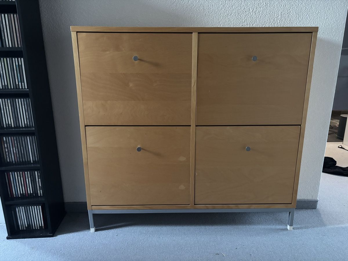 Armadi: Hellbrauner Schuhschrank mit 4 Türen – Usato da Urdorf venduto da leoale