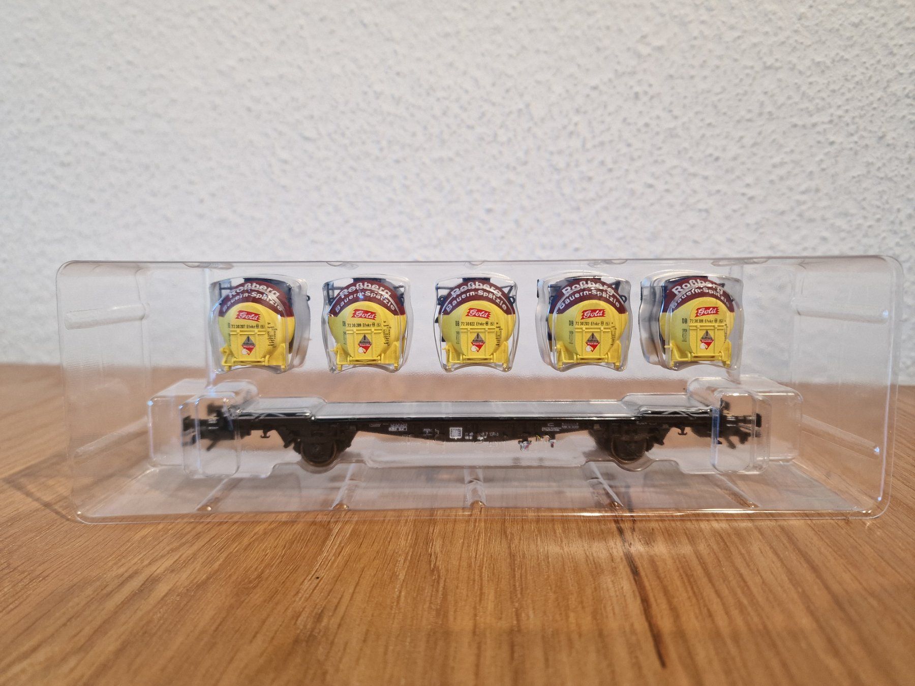 Trix Modellini di ferrovie: Behälterwagen Rossberg H0 – Nuovo e nell'imballaggio originale da Matten b. Interlaken venduto da lor_hr9w 1
