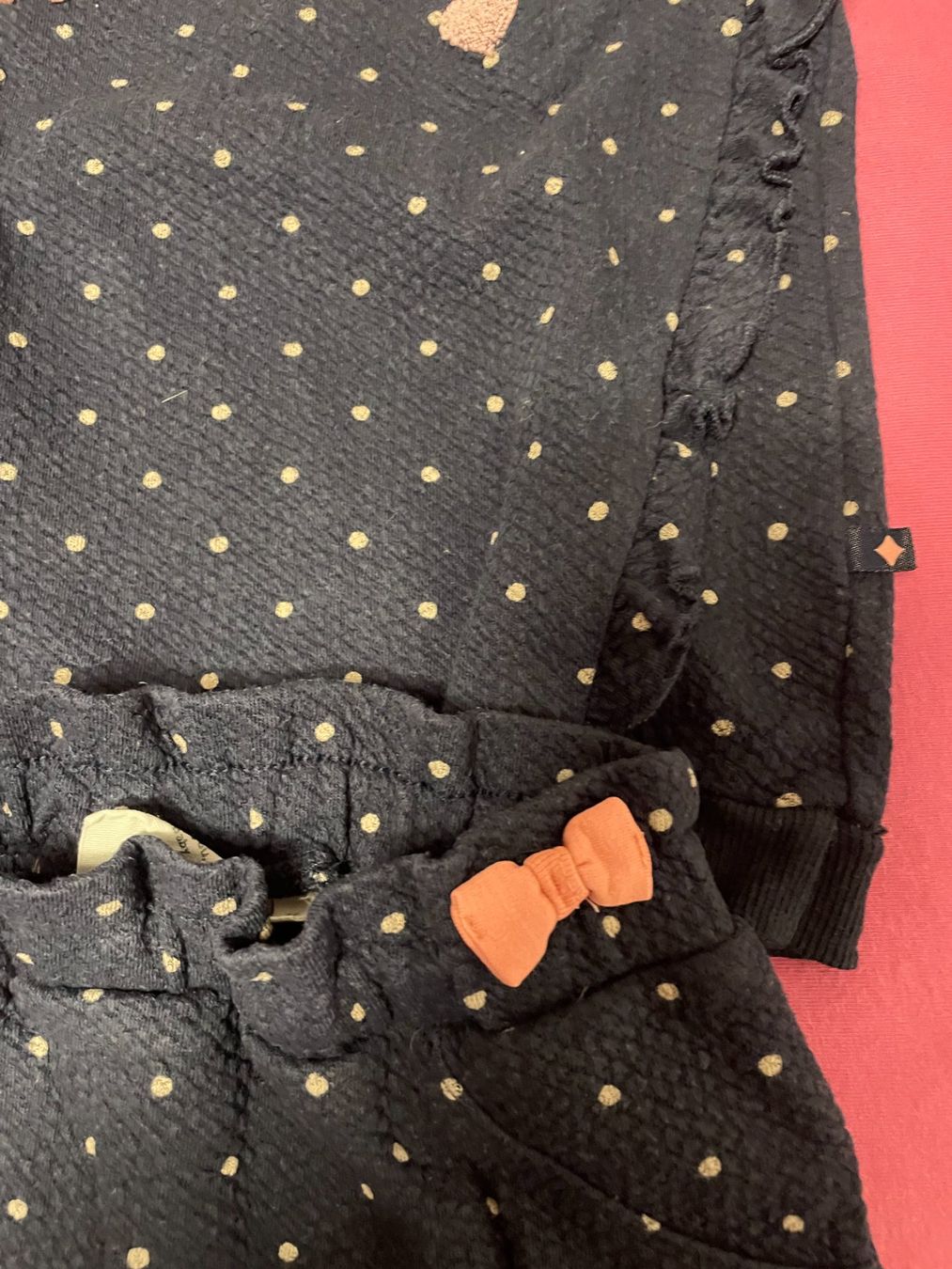 Lotti & Set di vestiti: 2-teiliger Trainer "Sweet Heart" mit Rüschen – Nuovo (secondo la descrizione) da Schwyz venduto da chasemaxus88 2