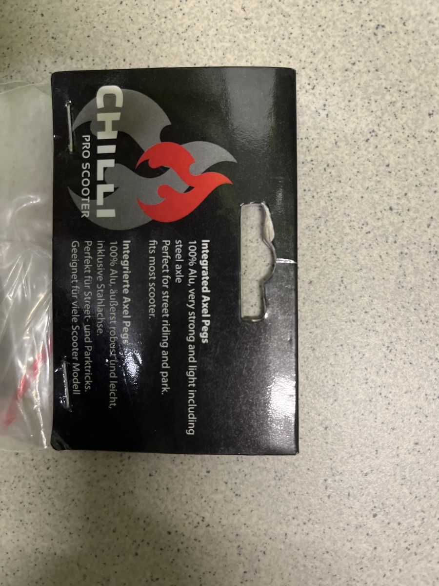 Chilli Kickboard: Rote Chilli Pro Scooter Pegs, Neu & OVP – Neu und originalverpackt aus Buch am Irchel von Brandi7 1