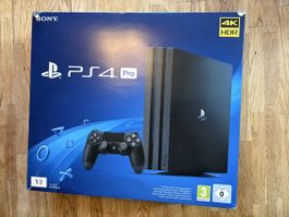 PS4 Pro 1TB mit 3 Spielen & 3 Controllern im Top Zustand
