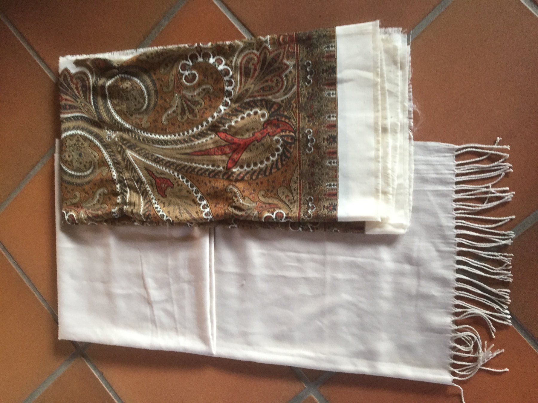 Foulards, Tücher & Schals: 2 Schals neuwertig – Gebraucht aus Heimenschwand von marlies-033 1