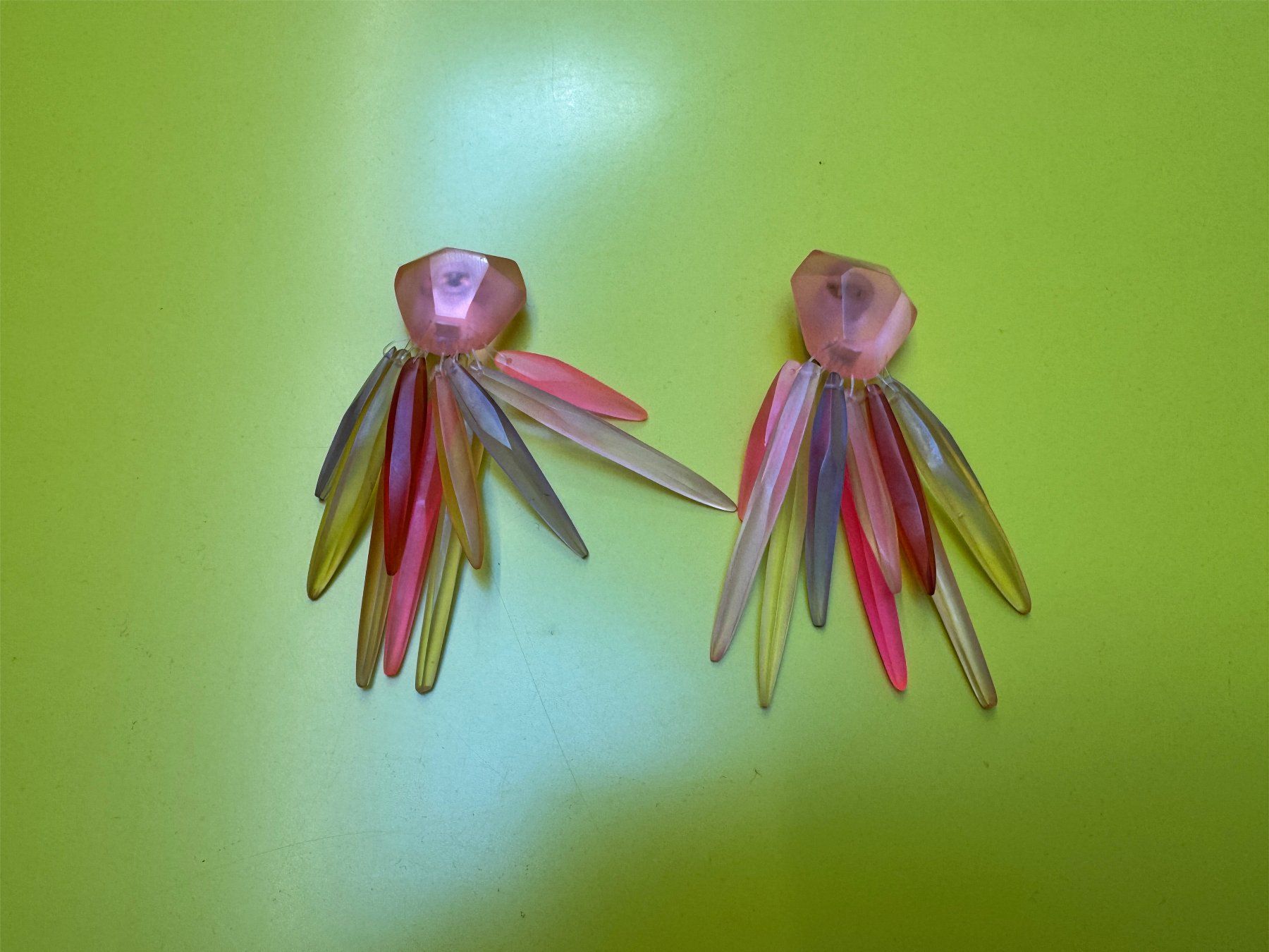 Orecchini pendenti & Orecchini a lobo: MONIES Designer-Ohrclips Multicolor – Usato da Zürich venduto da carlotorre 1