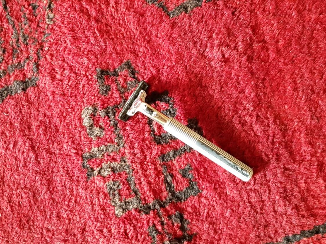 Gillette Rasoi & Lamette da barba: Gillette Contour – Usato da Zürich venduto da kev_g7sf