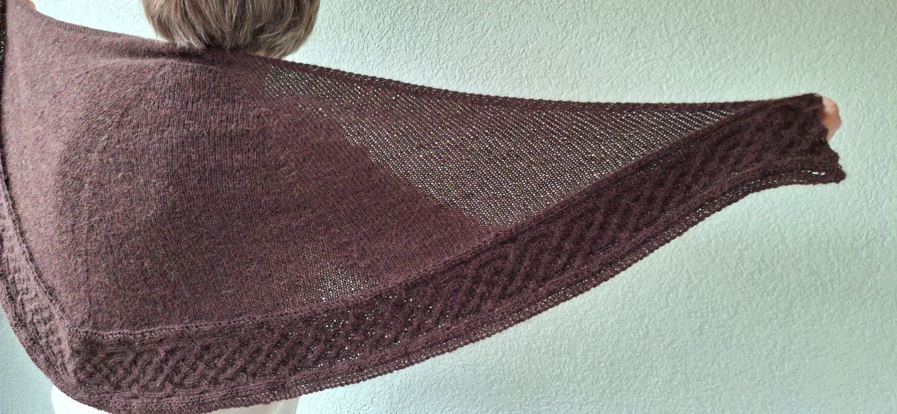 Foulard & Sciarpe: Schultertuch "Celtic Myths" mit Alpaca     NEU – Nuovo (secondo la descrizione) da Langenthal venduto da Handstrick 4