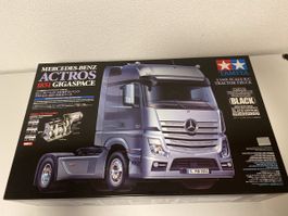 Tamiya Mercedes-Benz Actros 1851 Gigaspace 1/14 Truck Model 