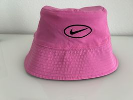 Nike Hut, beidseitig tragbar, 37 cm.