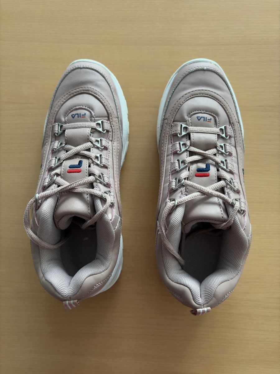 Fila Scarpe da donna: Sneakers Damen Grösse 38 – Usato da Forch venduto da CorinneB-K