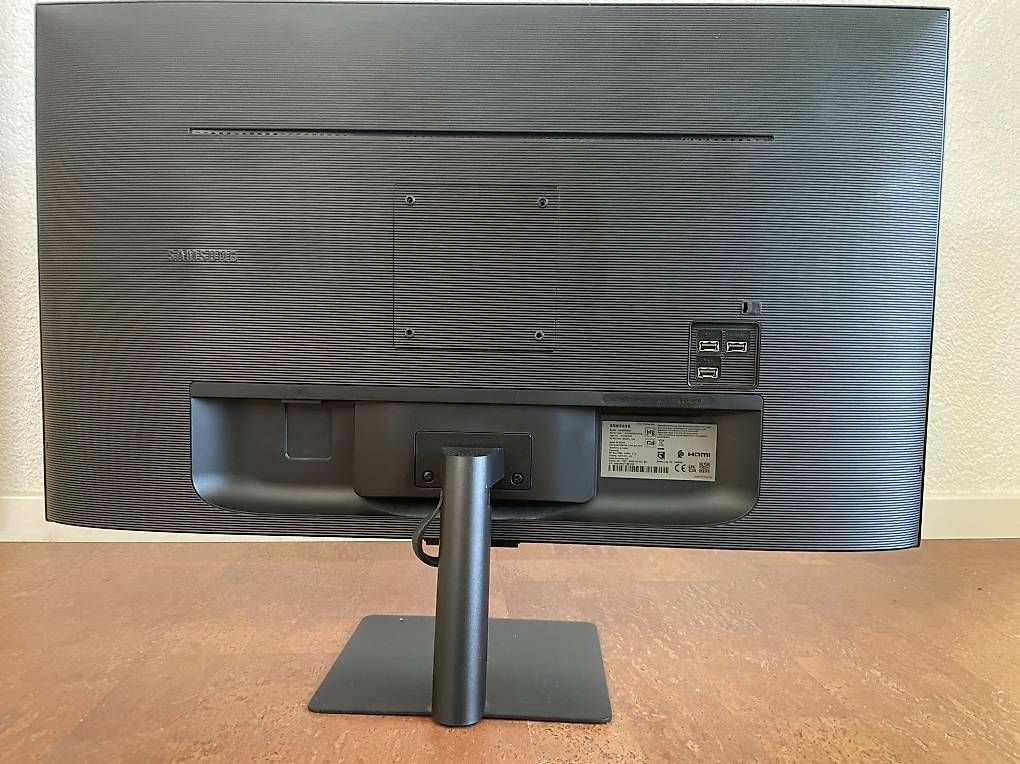Samsung Monitore: Monitor 32" Samsung S32DM700UU – Gebraucht aus Geuensee von beni_the_animal 3
