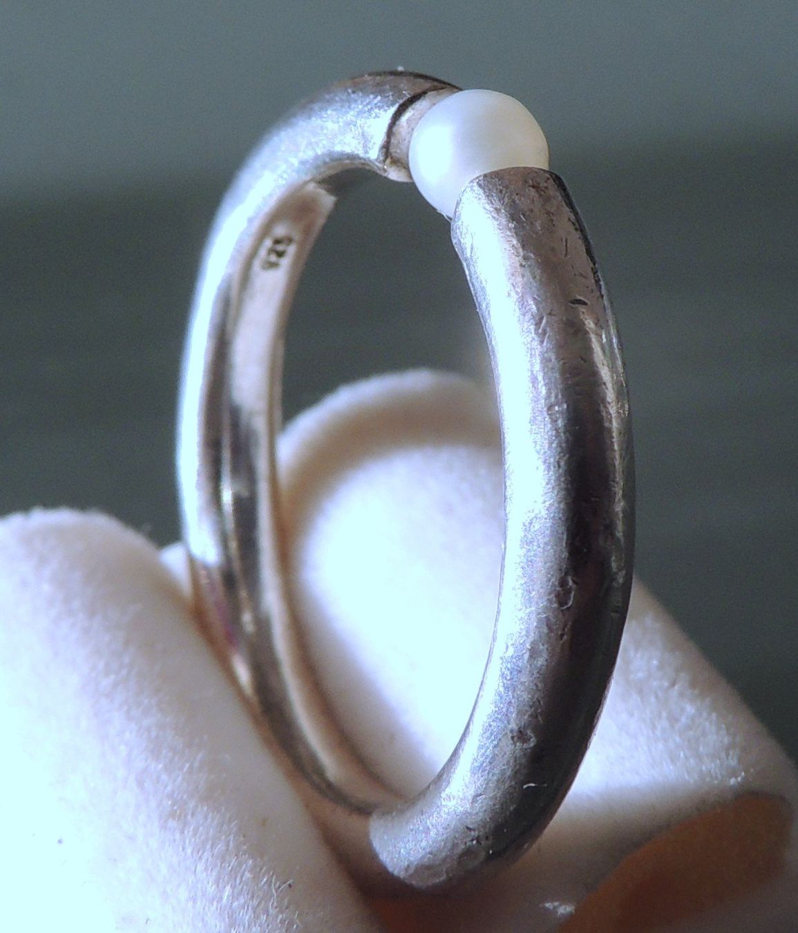 Anelli: Silber 925 Fingerring mit Imitatperle Gr. 57 – Usato da Waldenburg venduto da schaller707 1
