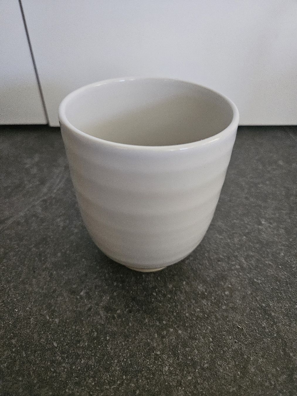 Pots de fleurs: Petit cache-pot blanc – D'occasion à Bussigny par niwa_mikan 1