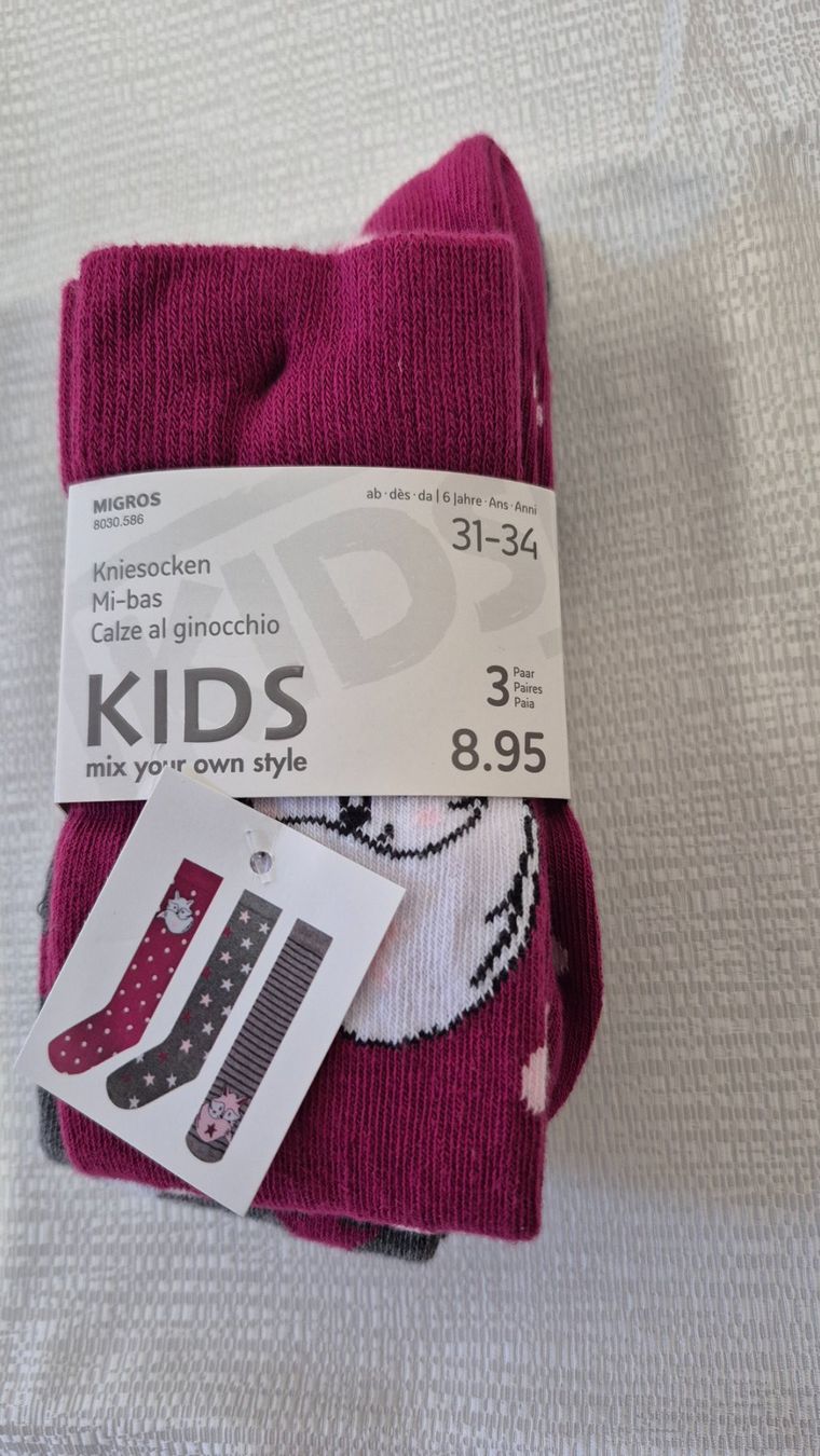 Migros Calze per bambini: 3 kniesocken set gr 39-42 – Nuovo e nell'imballaggio originale da Villars-sur-Glâne venduto da snacks01
