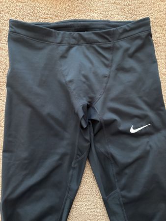schwarze Herrenlaufhose von NIKE Gr. M aus DRI-FIT Material