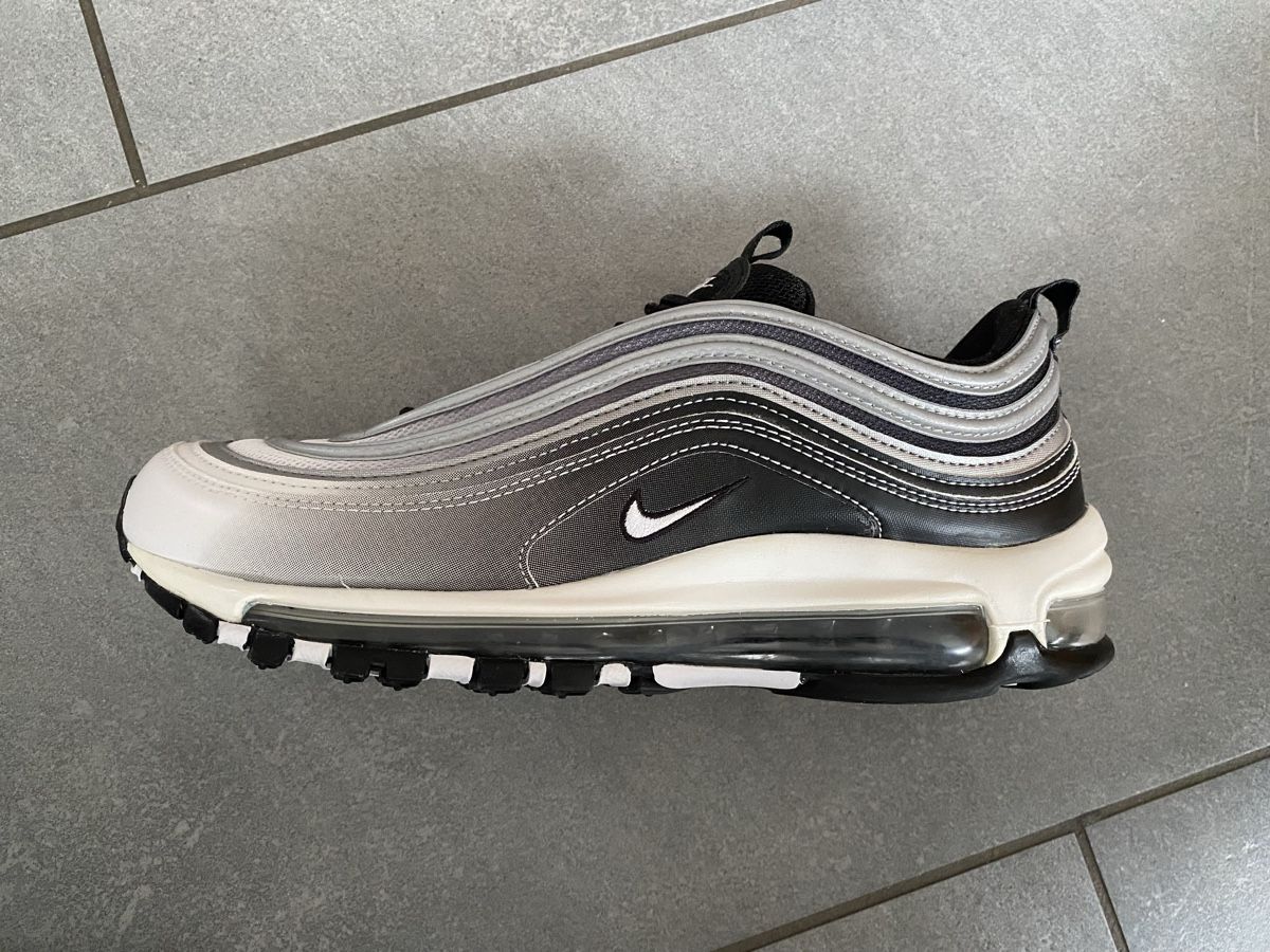 Nike Scarpe da uomo: Nike Air Max 97 (Grösse 41) – Nuovo (secondo la descrizione) da Goldach venduto da Jannis403 2