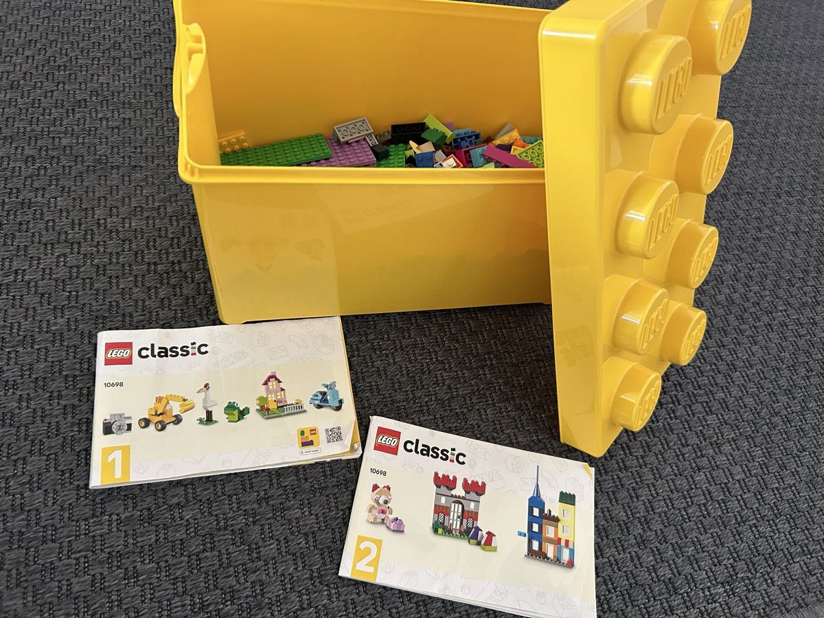 Lego Baukästen: LEGO Classic storage box with bricks and instructions – Neu (gemäss Beschreibung) aus Zürich von mar_d7zz