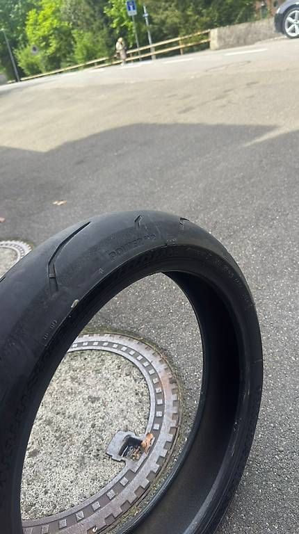 Pneumatici & Ruote complete: Michelin Power GP2 Vorderreifen – Usato da Zug venduto da ale_hh8s