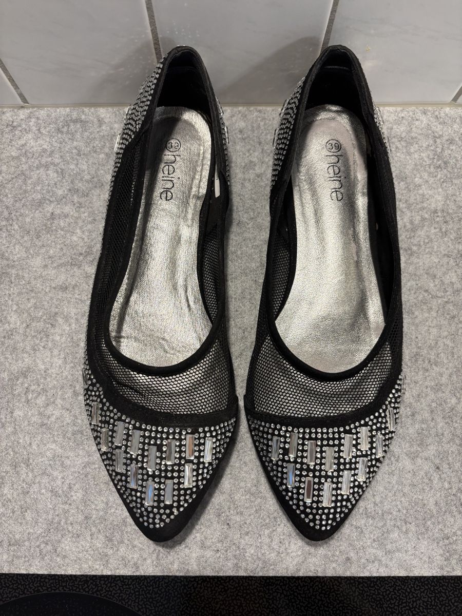 Heine Scarpe da donna: Schwarze Glitzer Ballerinas Gr. 39 – Usato da Uetikon am See venduto da ansi2601