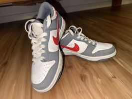 Nike Kinder Sneaker – Grösse EU 36 (US 4Y / UK 3,5)