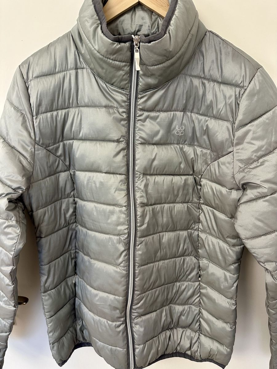 Jacken: Loop Womens Light Weight Jacket size M – Gebraucht aus Kilchberg ZH von kku_pv69 3