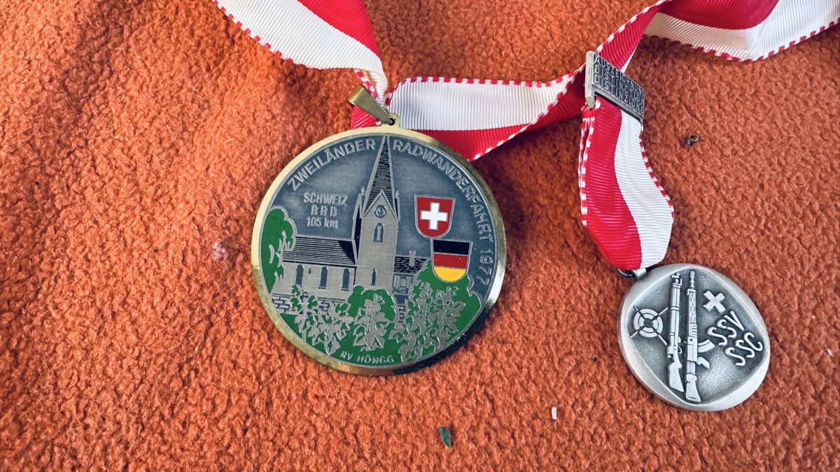 Medaglie: Sammlung alte Wanderpreis Medaillen – Usato da Fällanden venduto da Limousinenswiss 1