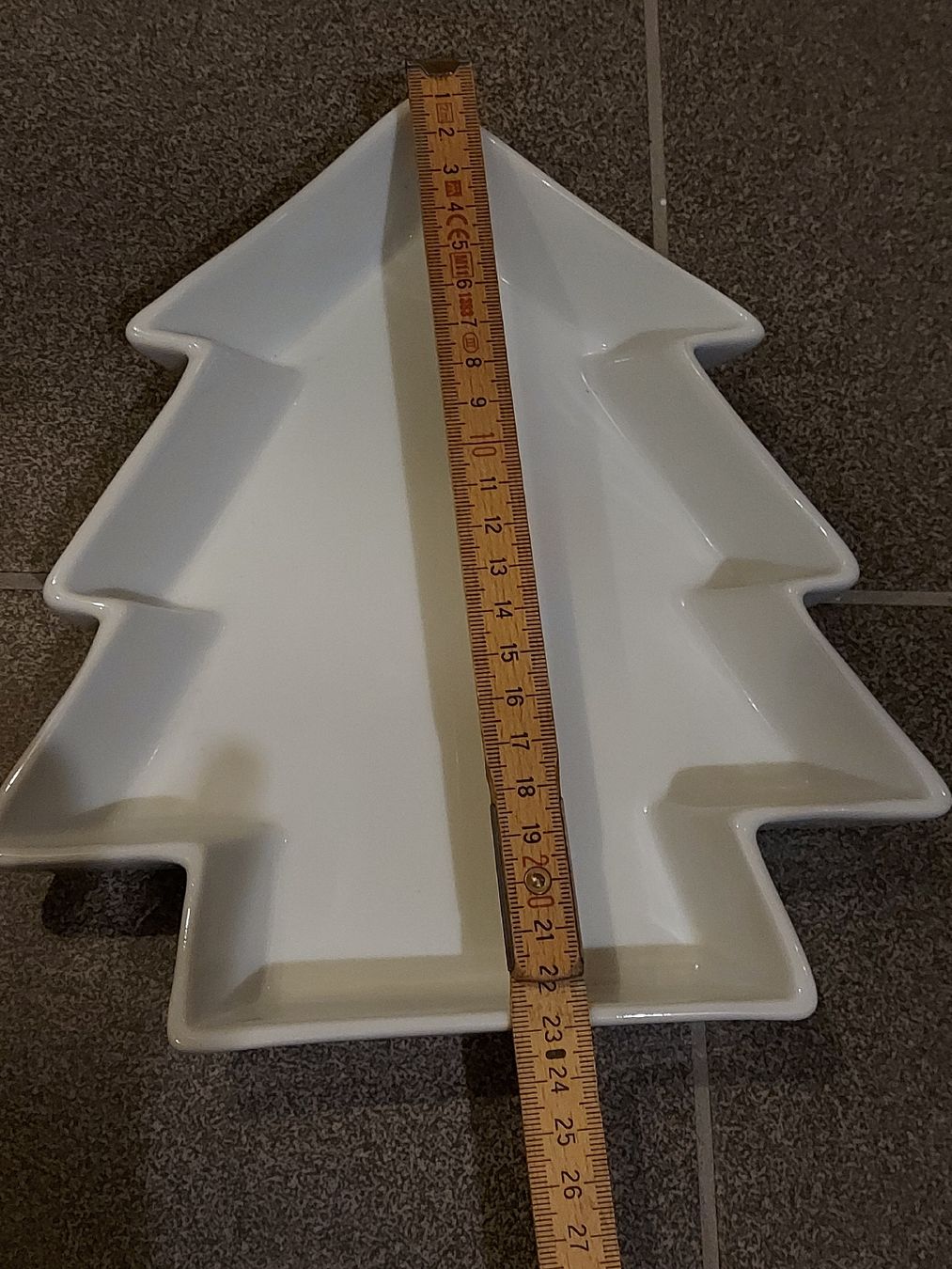 Moules à gâteaux: moule sapin – D'occasion à Bulle par momy 1