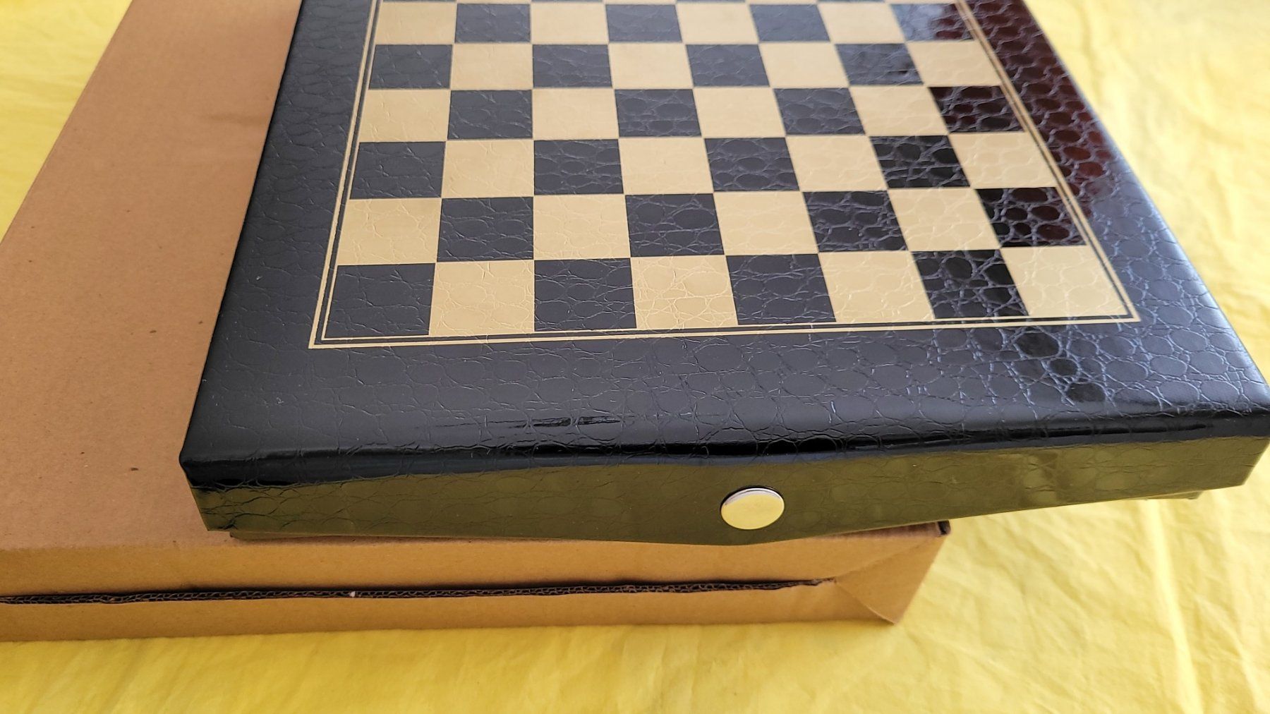 Giochi: LUX - MAGNETISCH KUNSTLEDER KOMPLETTE - NEU !! – Usato da Chur venduto da Artona0903 3