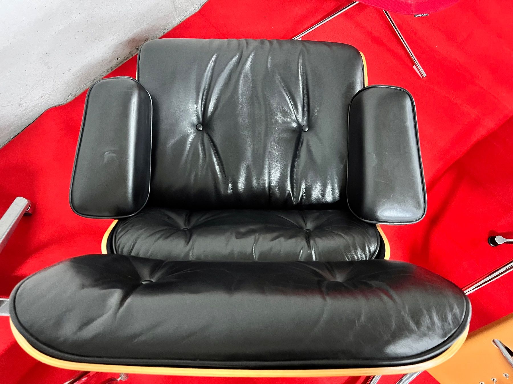 Eames Chaises: DESIGN-KONVOLUT - EAMES- MIES V. D. ROHE - OFFECT - GIROFLEX – D'occasion à Ermatingen par DEESSEM 9