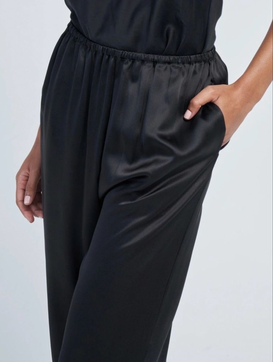 Totême Pantaloni: Beautiful Silk Toteme Trousers - S – Usato da Basel venduto da Petersgasse 2