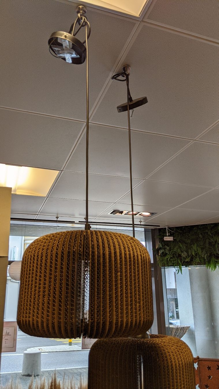 Lampadari & plafoniere: Dekorative Kartonlampe (1 von 2) – Nuovo (secondo la descrizione) da Rüti ZH venduto da kunstreich_8630 1