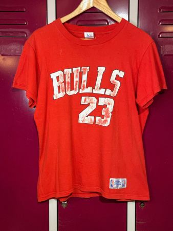 VINTAGE CHICAGO BULLS 23 "MICHAEL JORDAN" NBA T-SHIRT Sz: S