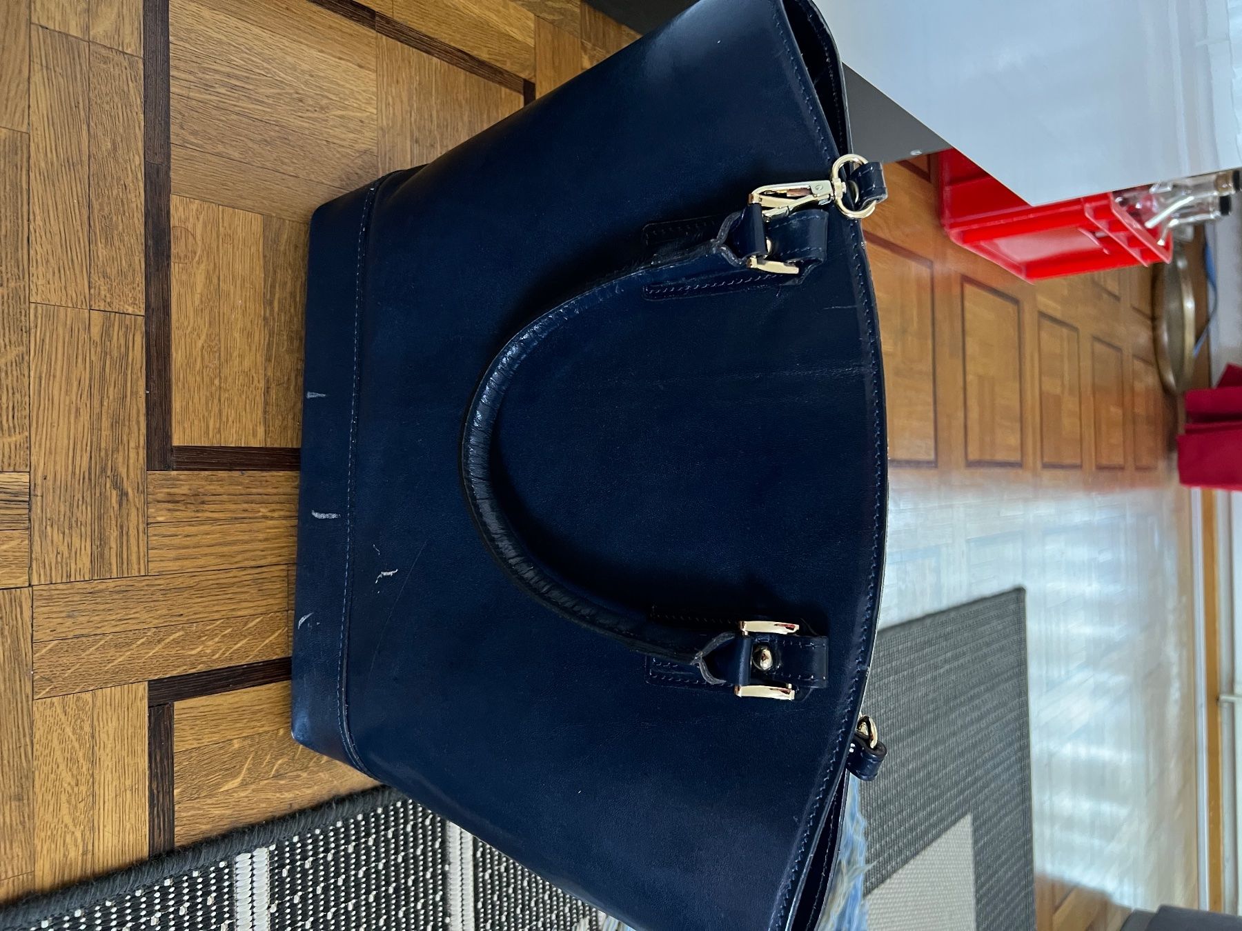 Borse da donna: Sac à main bleu marine élégant - SOFIA CARDONI – Usato da Epalinges venduto da luc_25zt 1