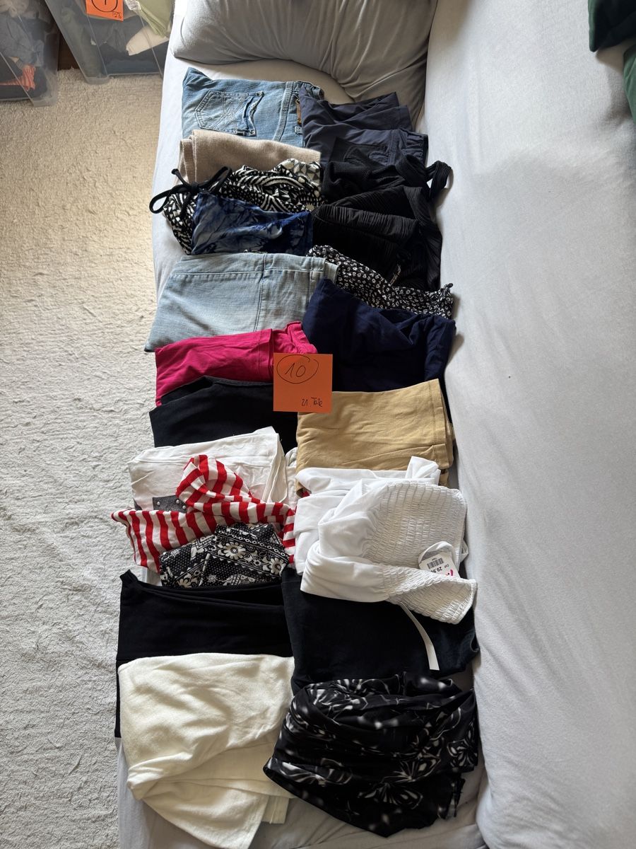 Lots de vêtements: Kleiderpaket 10 Grösse S – D'occasion à Endingen par Mira-Nur