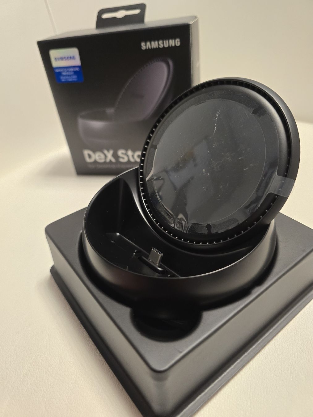 Samsung DeX Station EE-MG950 - New - Unused - In Original Bo (Gebraucht ...