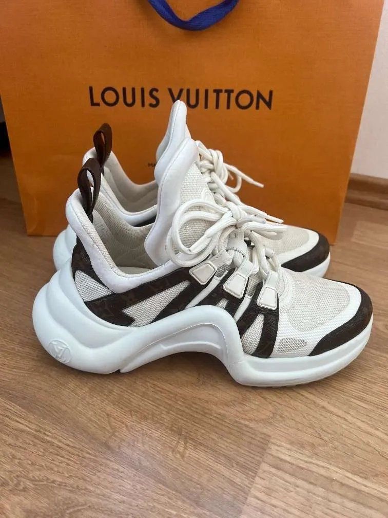 Louis Vuitton Herrenschuhe: Louis Vuitton LV Archlight Sneaker – Gebraucht aus Zürich von laribuechel