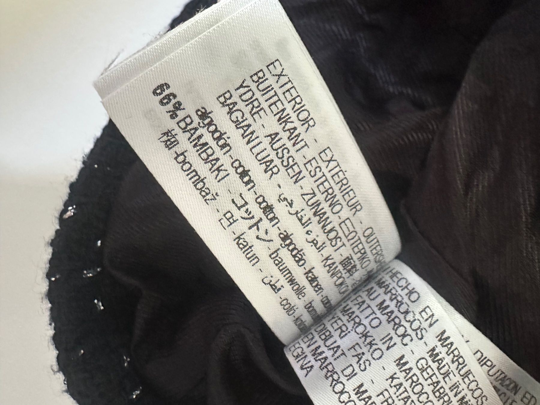 Tops: Zara Top schwarz mit goldigen Knöpfen – Gebraucht aus Zürich von ong8 3