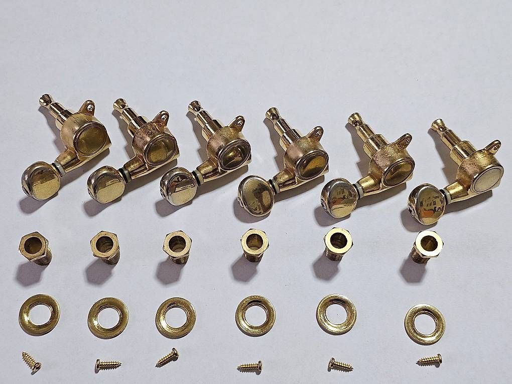 Strumenti musicali: Original gold tuning machines from a 1990s Samick guitar – Usato da Lausanne venduto da ale_6c5g