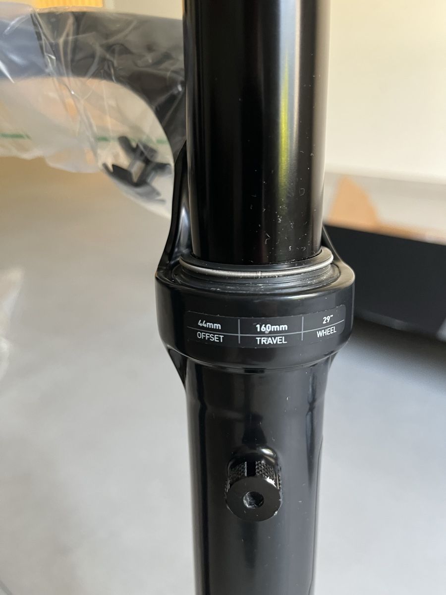 Rockshox Pezzi di ricambio: Rock Shox Lyric Select + – Nuovo (secondo la descrizione) da Glarus venduto da tim_2000 8