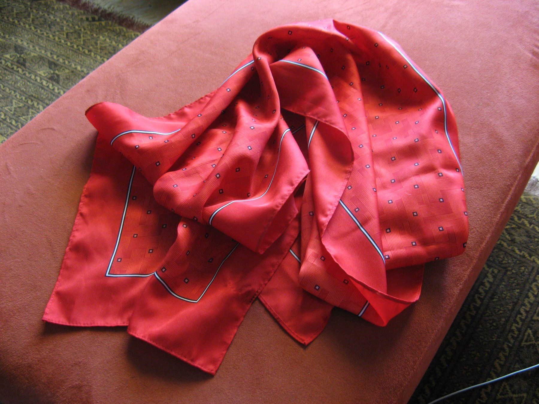 Foulards, Tücher & Schals: Striessing Foulard – Gebraucht aus Zürich von apil 4