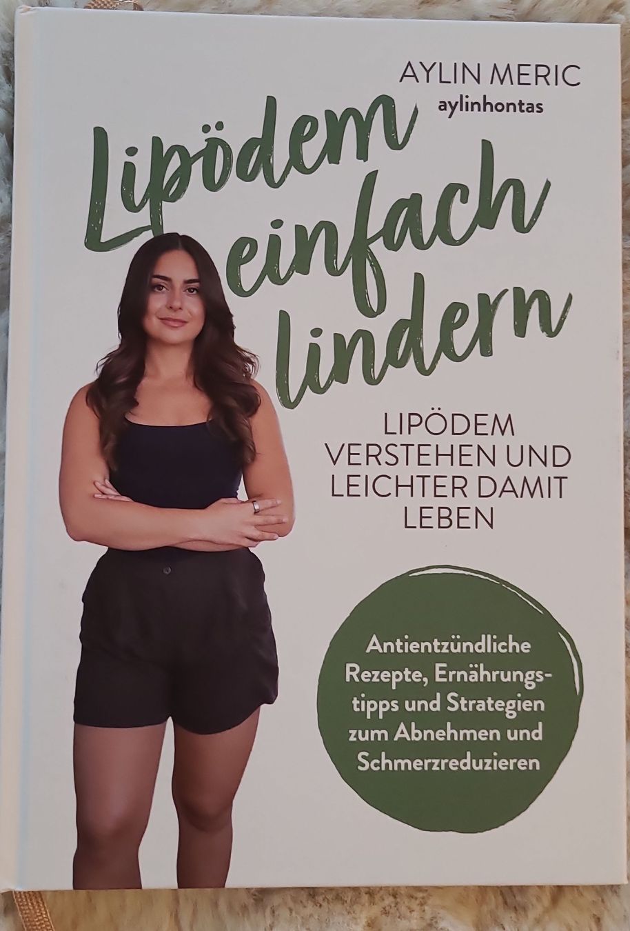 Bücher: Buch Lipödem Einfach Lindern von Aylin Meric – Gebraucht aus Horgenberg von Klatschmohnmaria