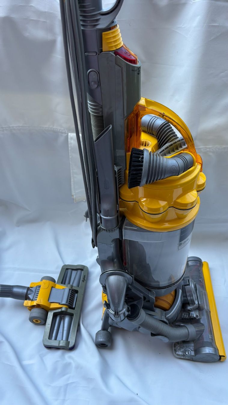 Dyson Staubsauger & Zubehör: Dyson DC 15 The Ball - Allergy - Staubsauger – Gebraucht aus Rheinfelden von sabine0101 5