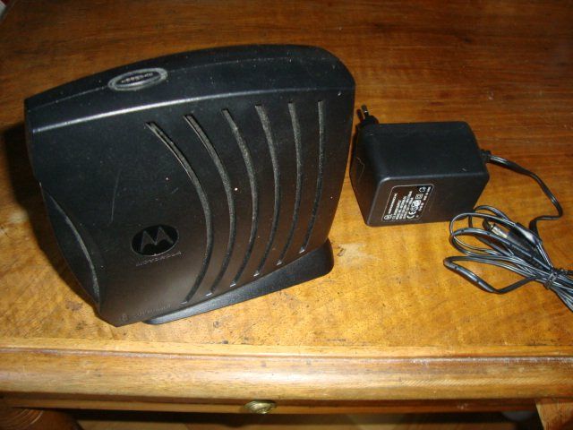Modem & Router: Motorola SURFboard SB5101 Kabelmodem mit Netzgerät 12V – Usato da Bern venduto da carola31 1