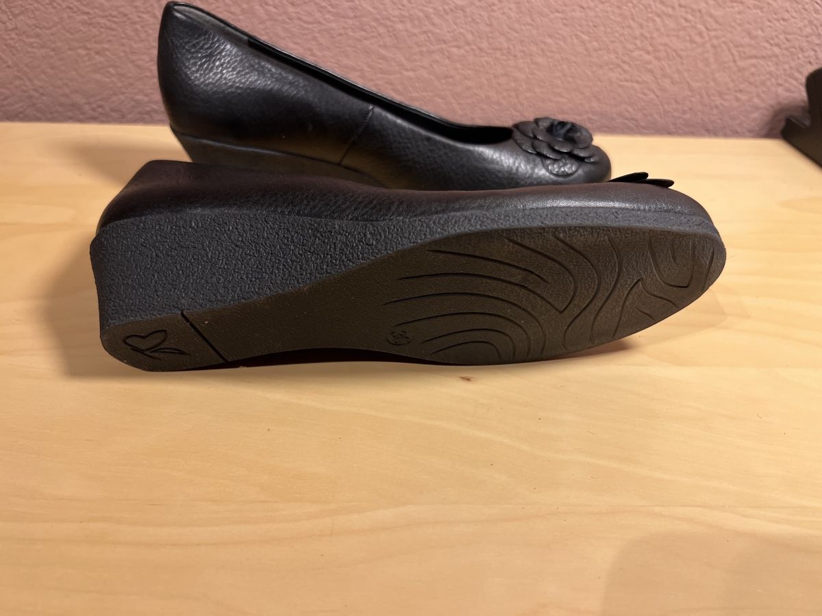 Scarpe da donna: Schuh mit Keilabsatz Caprice Gr. 36 – Nuovo (secondo la descrizione) da Rüti ZH venduto da balance69 4