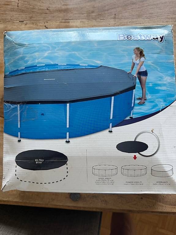 Accessori per Piscine: Bestway Poolabdeckplane neu 3.70m – Usato da Dübendorf venduto da Jaelle12