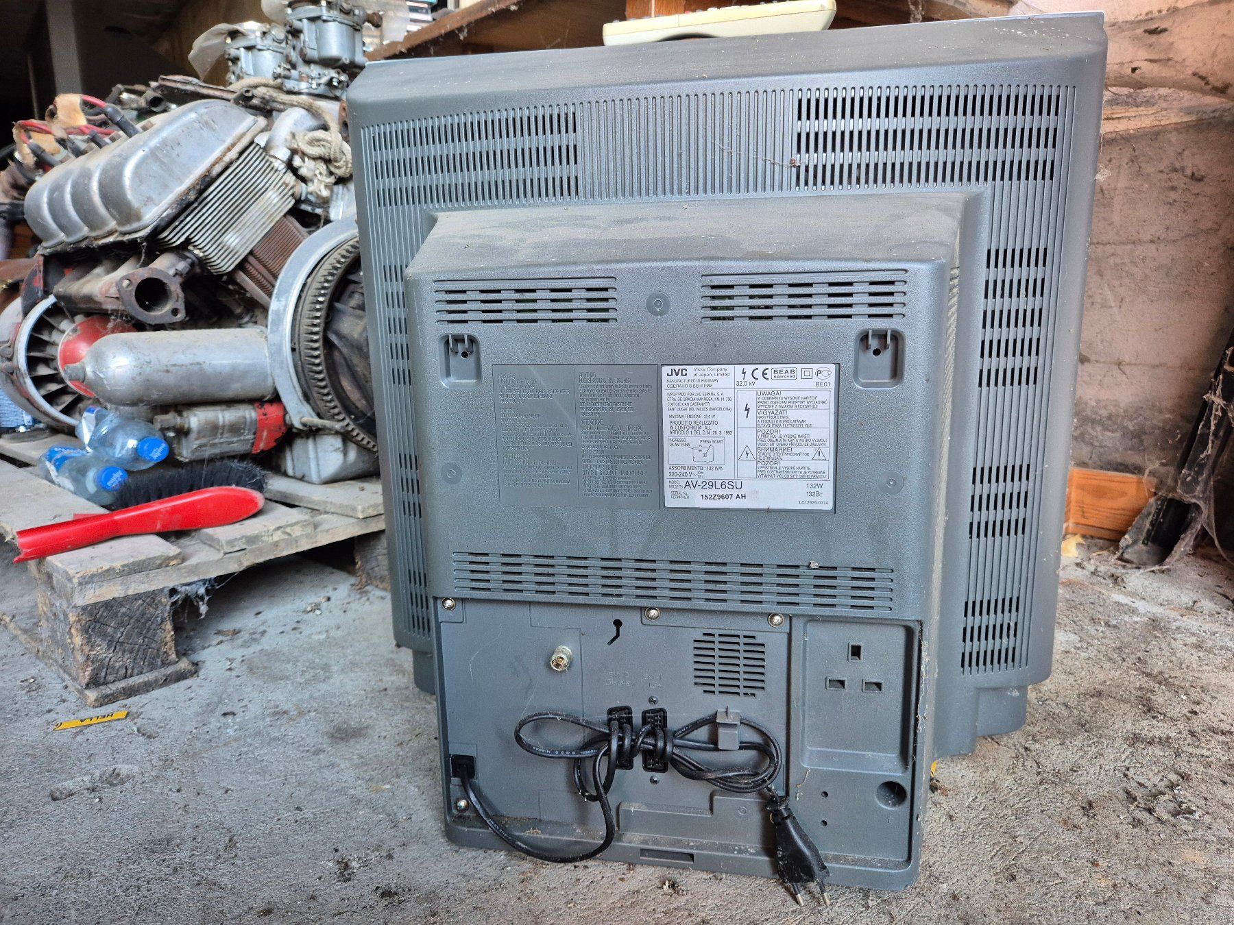 Fernseher: TV JVC AV-29L6 SU – Defekt aus Kerzers von Rtvjohner 1